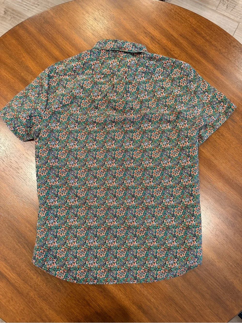 J. Crew Men’s short sleeve button-down shirt in a colorful all-over floral print